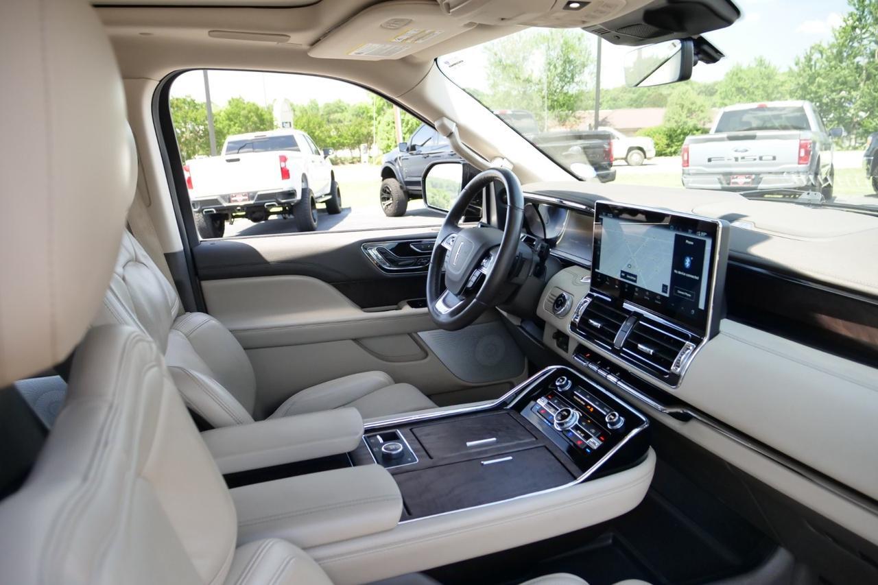 2023 Lincoln Navigator Reserve / 4WD / Rear Cooled Seats / Massage Seats! Lincolnton NC