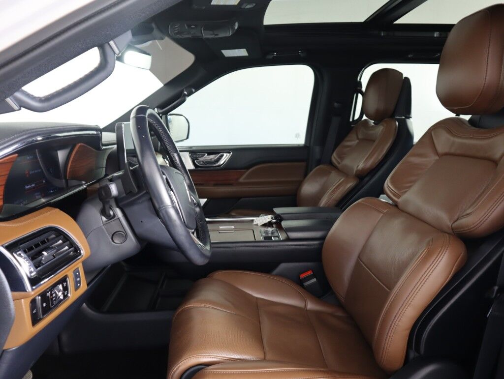 2023 Lincoln Navigator Reserve 4x4 w/Monochromatic Pkg Maumee OH