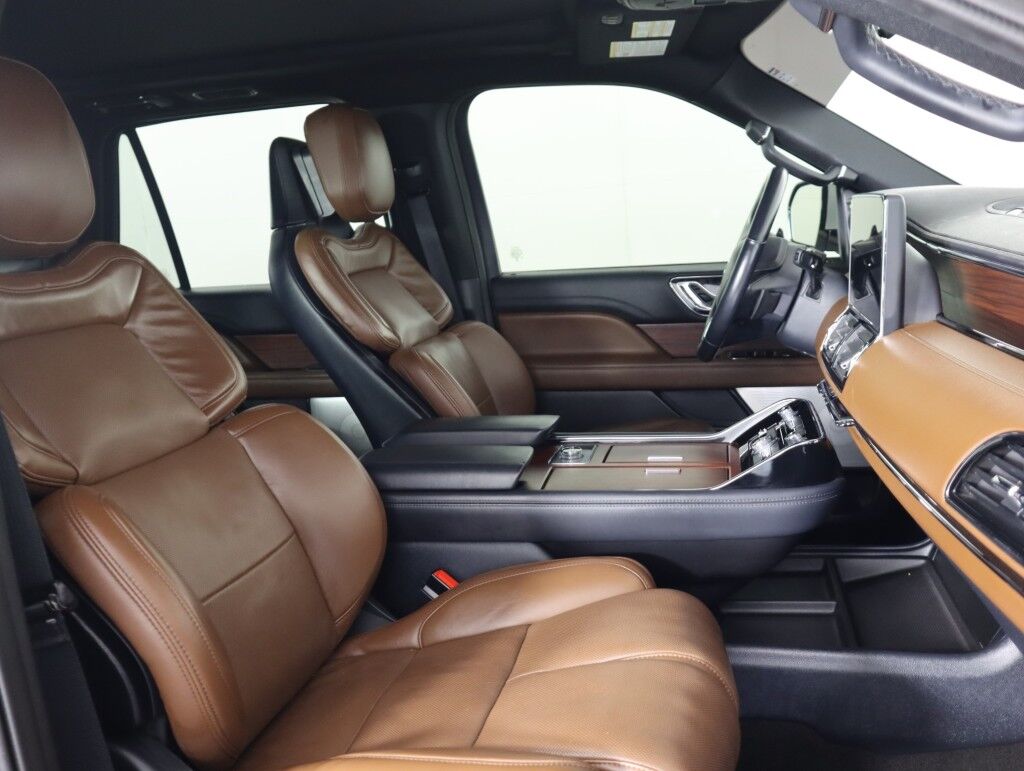 2023 Lincoln Navigator Reserve 4x4 w/Monochromatic Pkg Maumee OH
