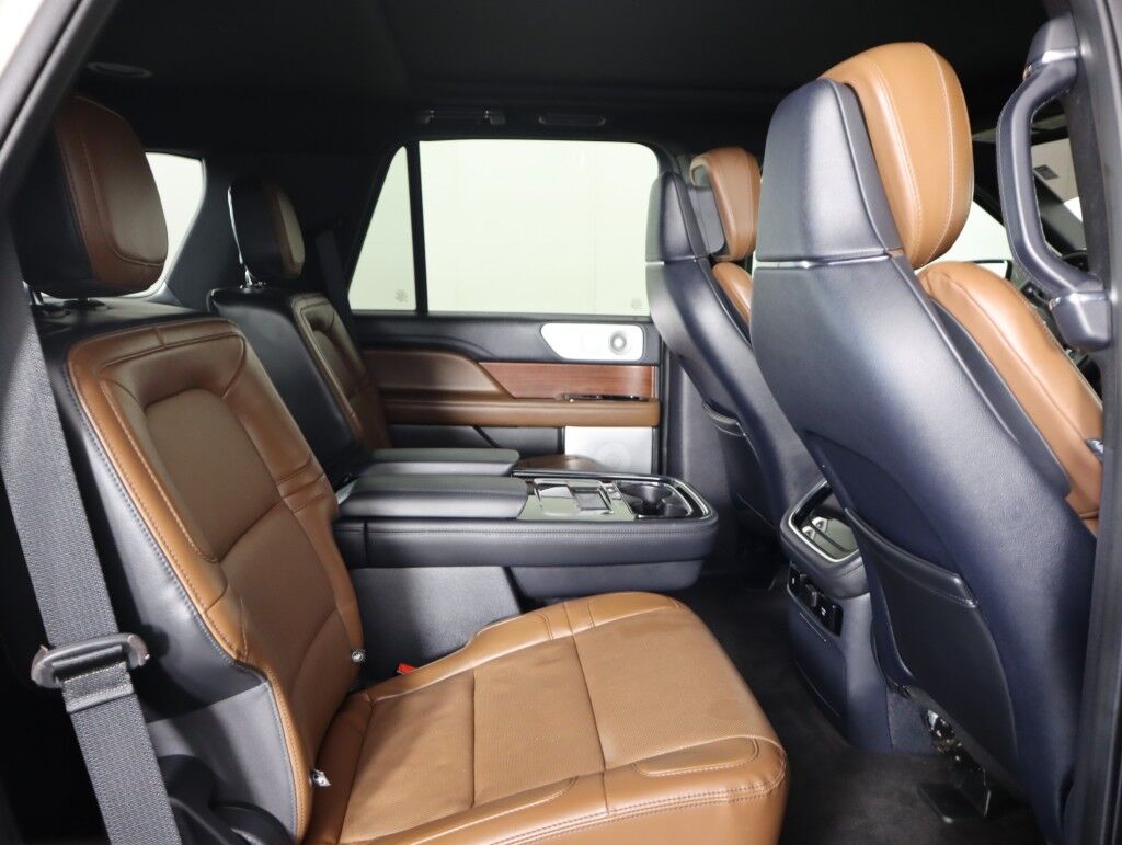 2023 Lincoln Navigator Reserve 4x4 w/Monochromatic Pkg Maumee OH