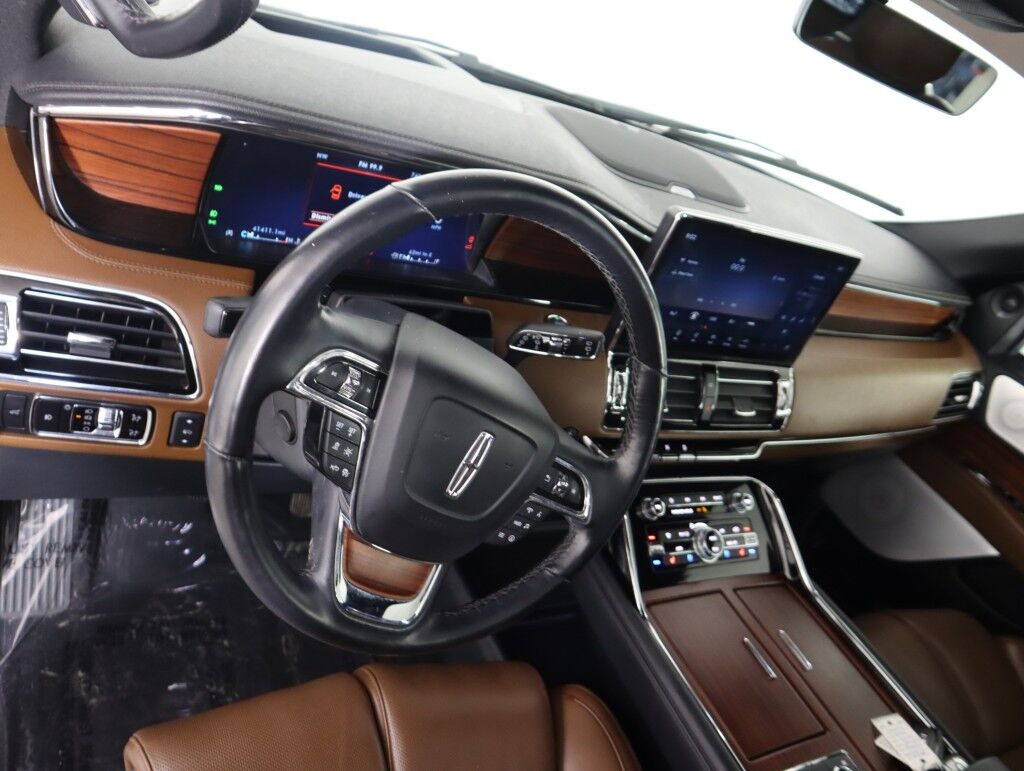 2023 Lincoln Navigator Reserve 4x4 w/Monochromatic Pkg Maumee OH