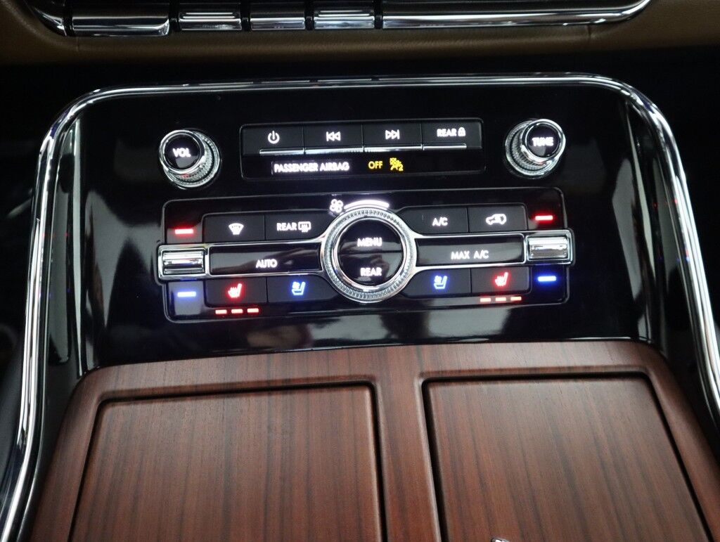 2023 Lincoln Navigator Reserve 4x4 w/Monochromatic Pkg Maumee OH