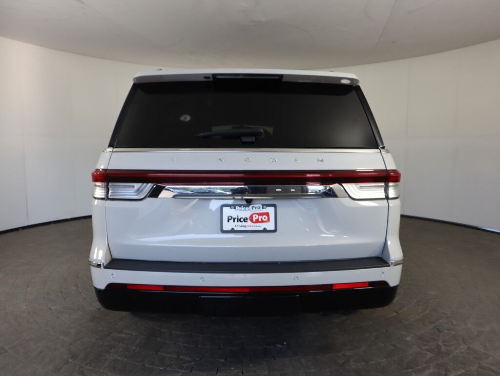 2023 Lincoln Navigator Reserve 4x4 w/Monochromatic Pkg Maumee OH