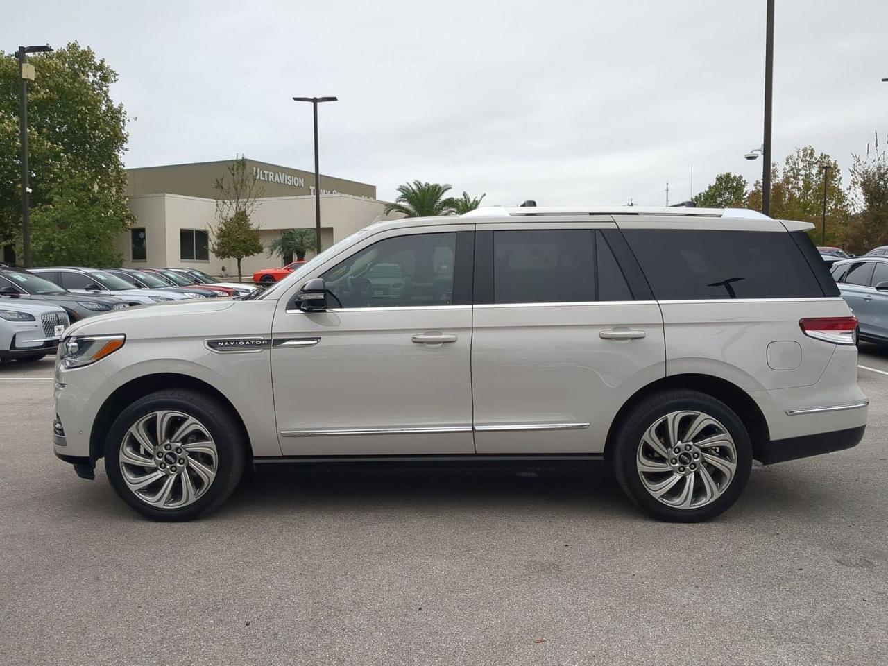 2023 Lincoln Navigator Reserve
