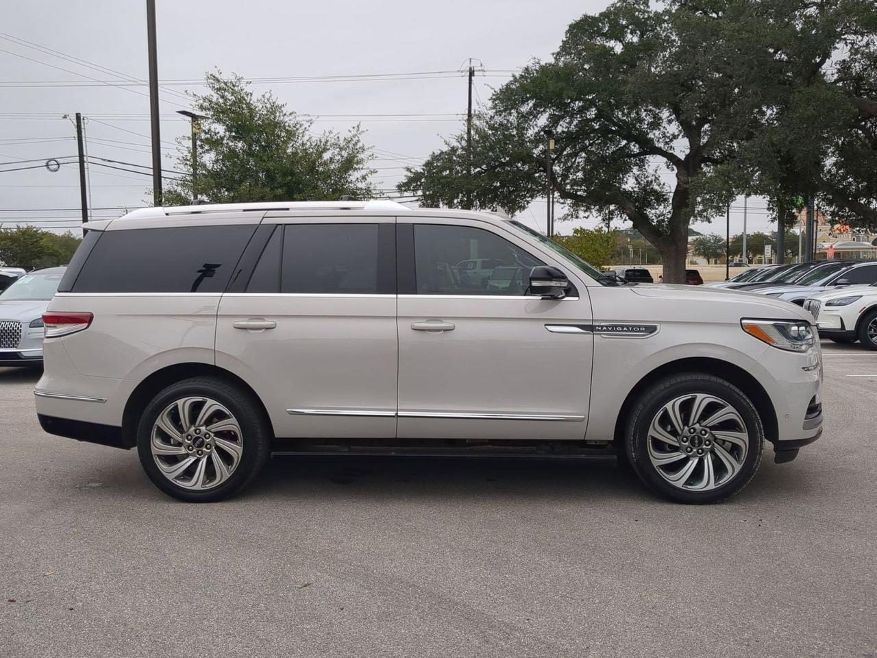 2023 Lincoln Navigator Reserve