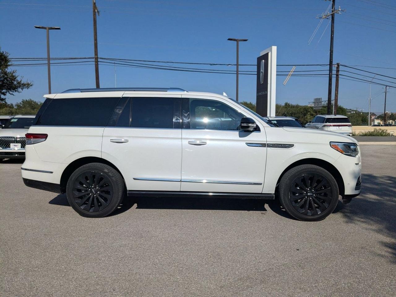2023 Lincoln Navigator Reserve