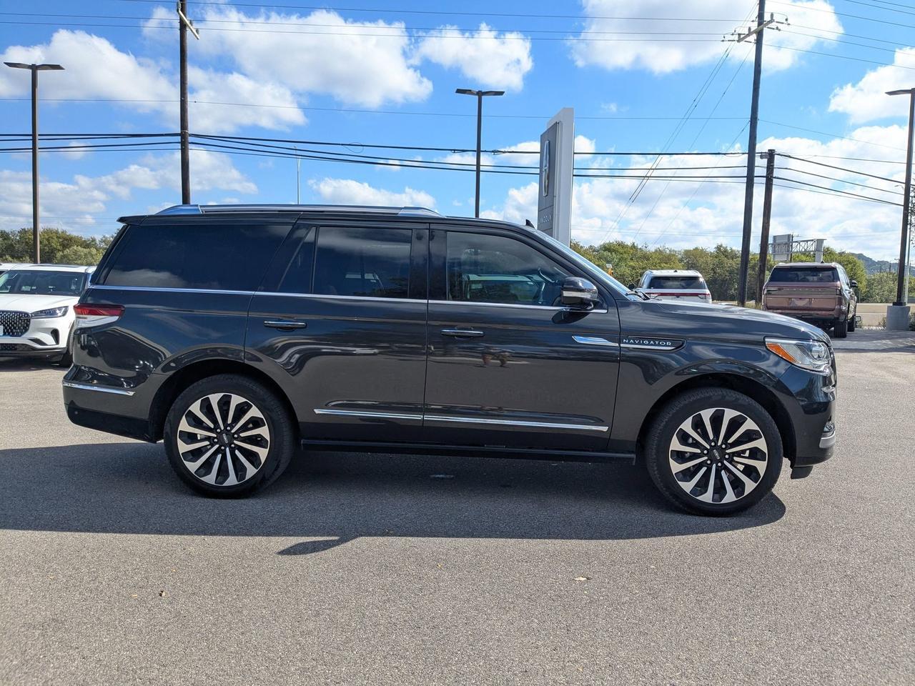 2023 Lincoln Navigator Reserve