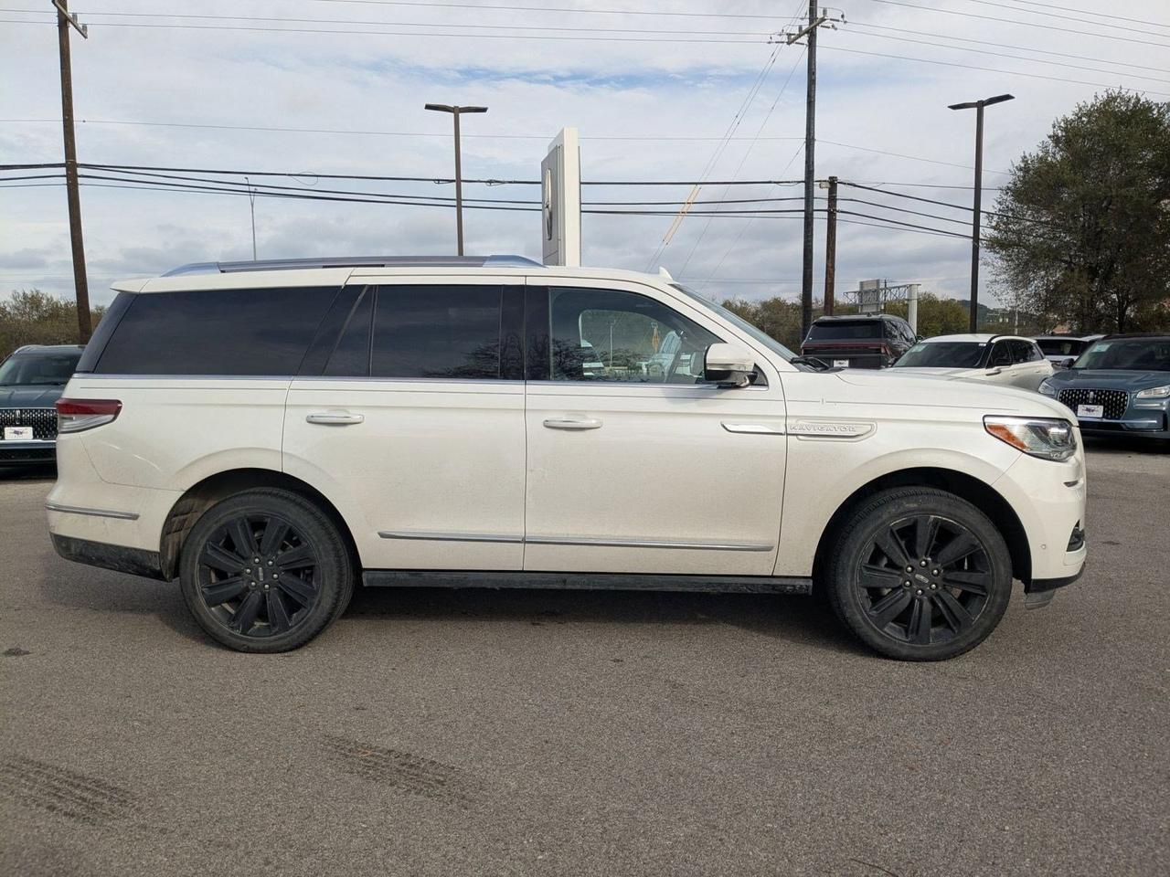 2023 Lincoln Navigator Reserve