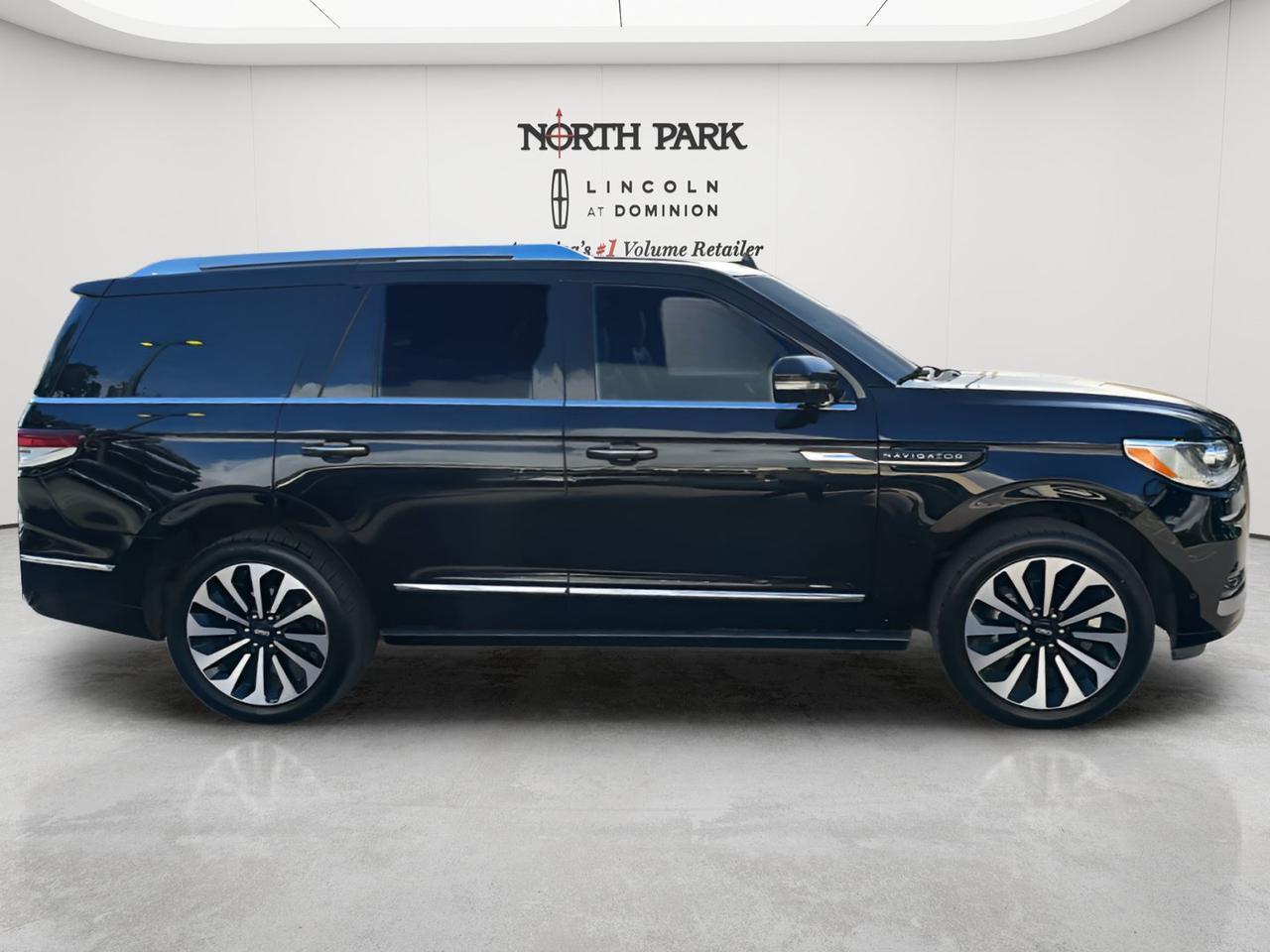 2023 Lincoln Navigator Reserve