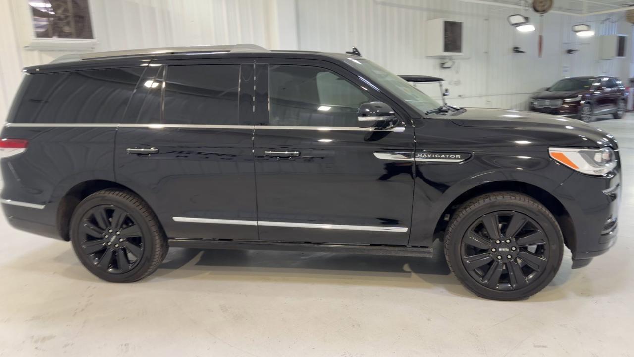 2023 Lincoln Navigator Reserve