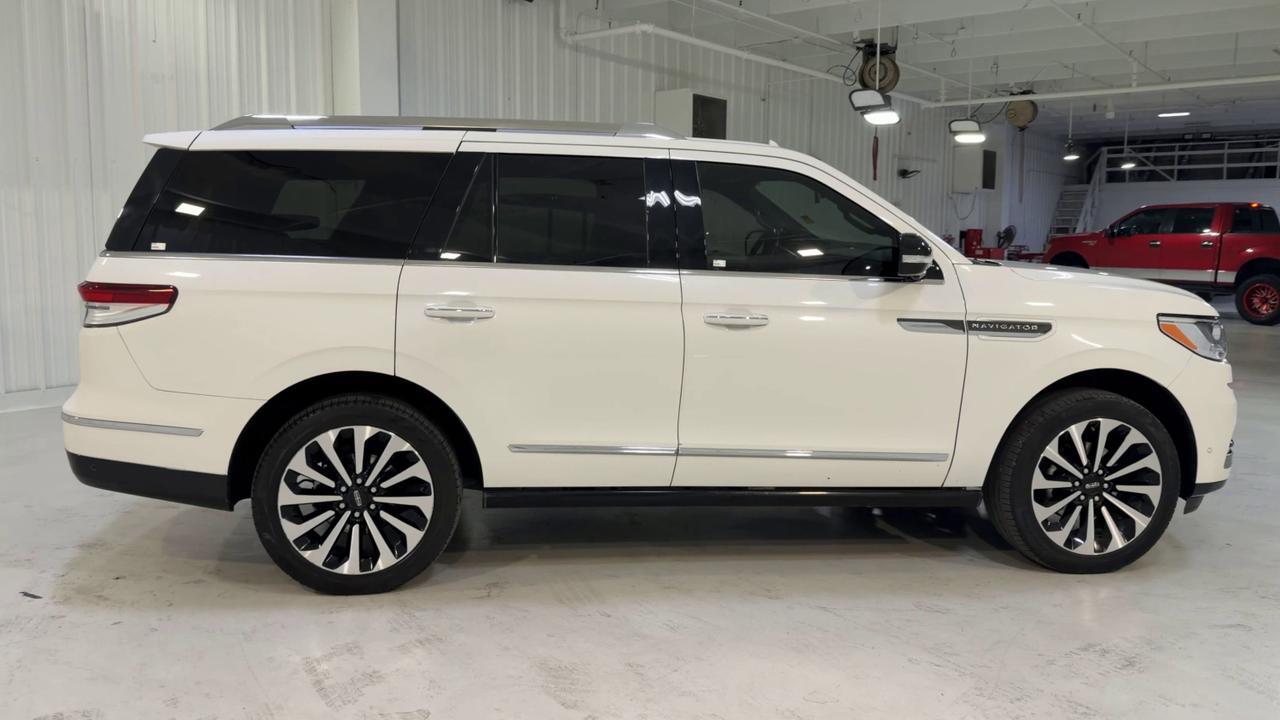 2023 Lincoln Navigator Reserve