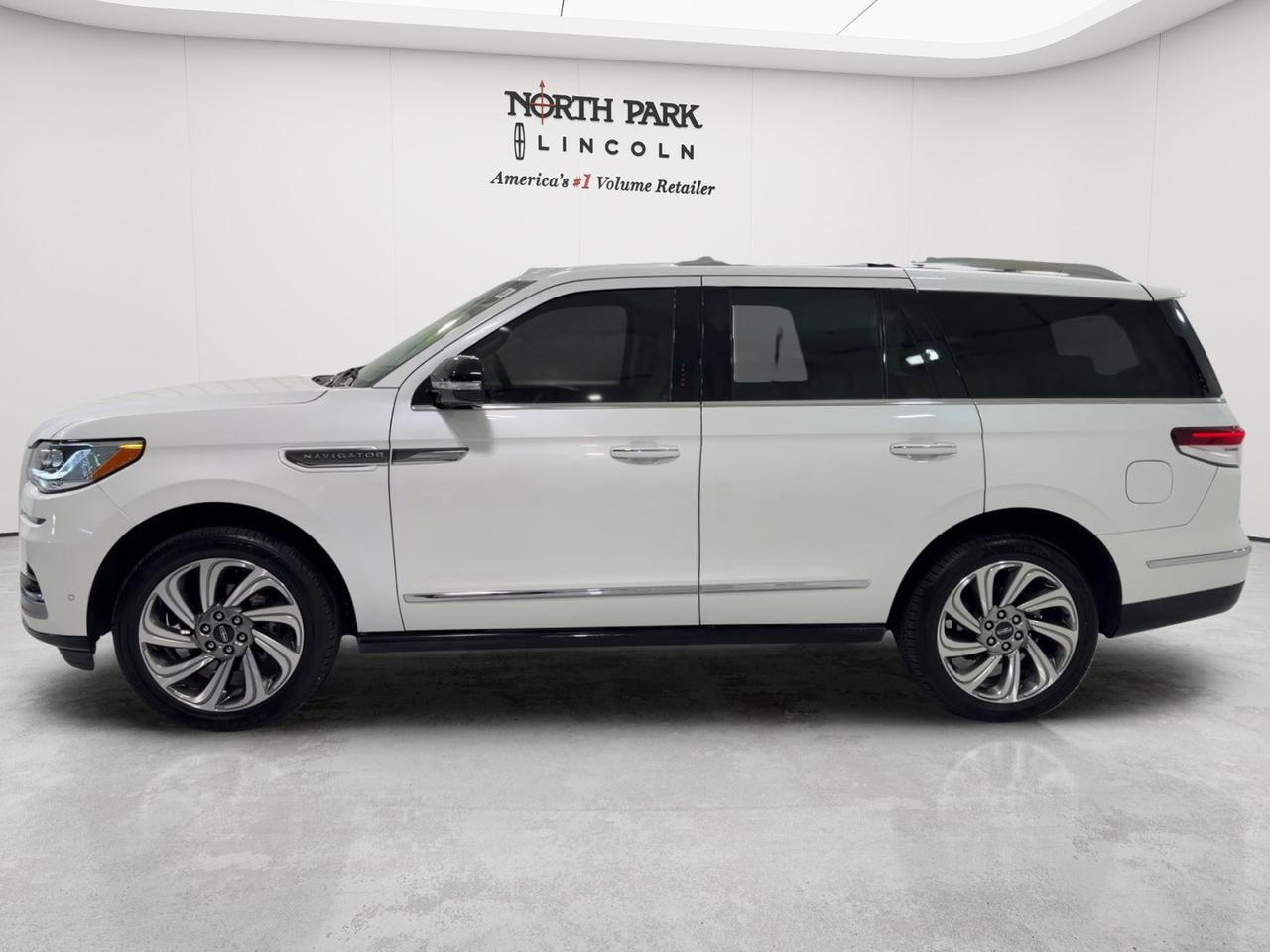 2023 Lincoln Navigator Reserve