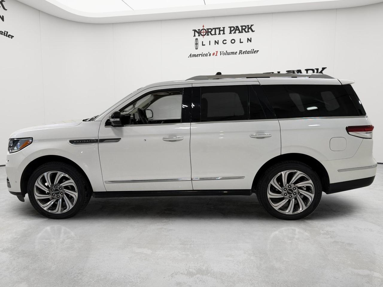 2023 Lincoln Navigator Reserve