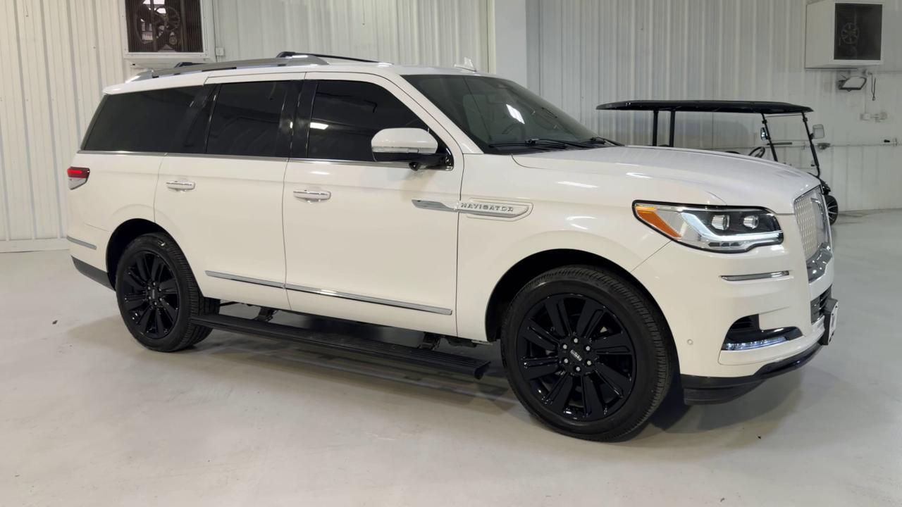 2023 Lincoln Navigator Reserve