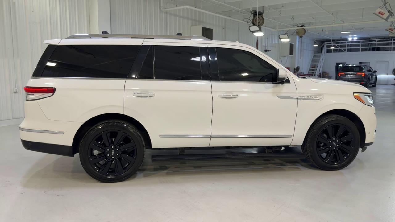 2023 Lincoln Navigator Reserve