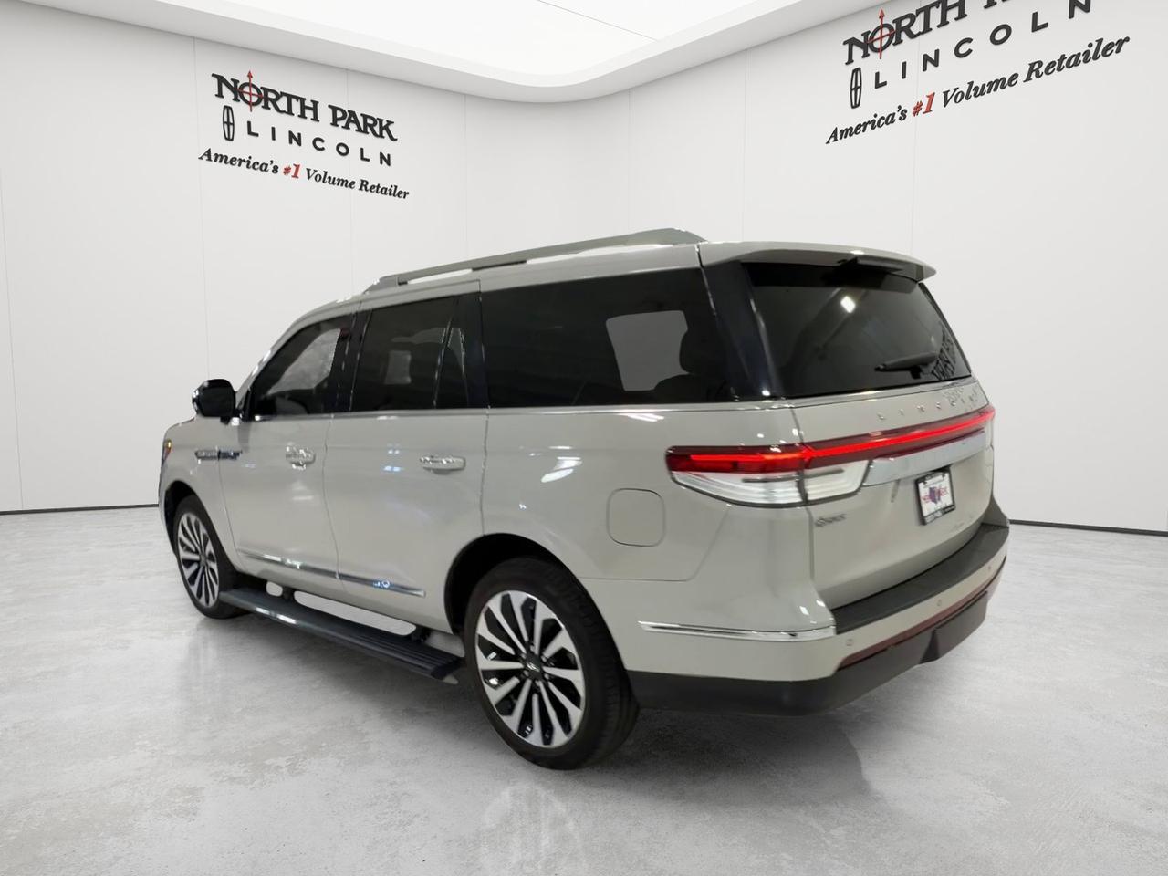2023 Lincoln Navigator Reserve