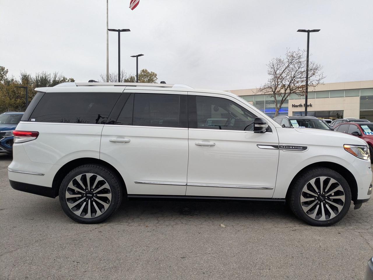2023 Lincoln Navigator Reserve