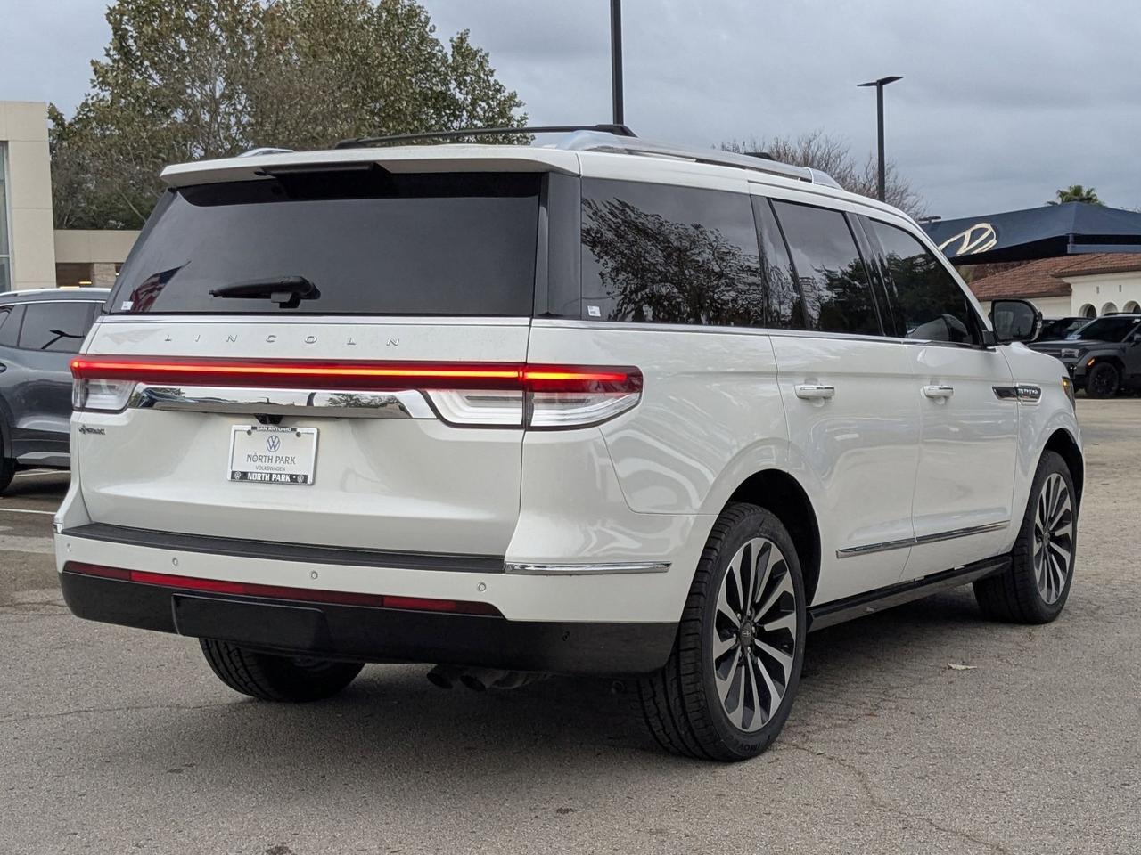 2023 Lincoln Navigator Reserve