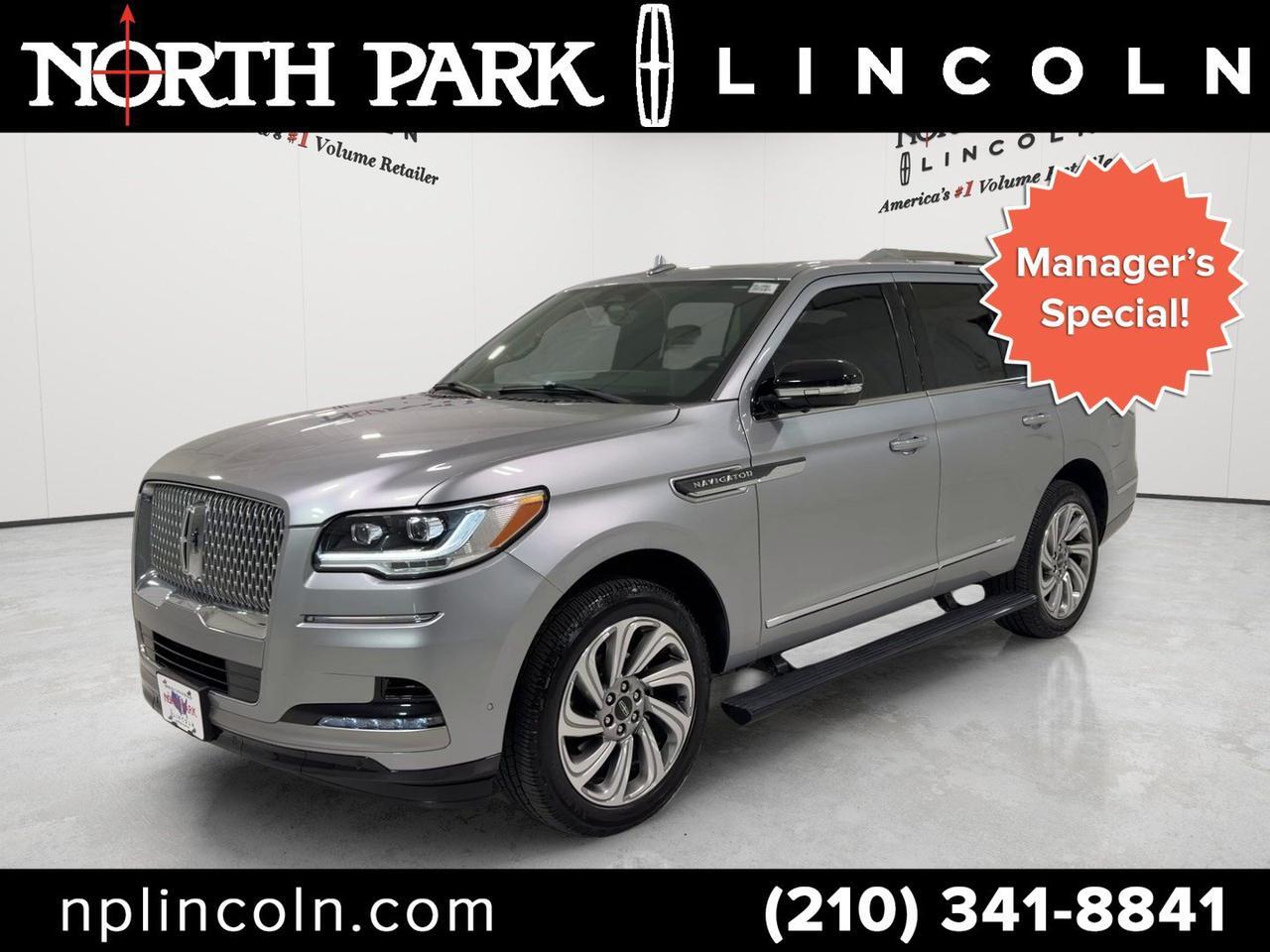 2023 Lincoln Navigator Standard