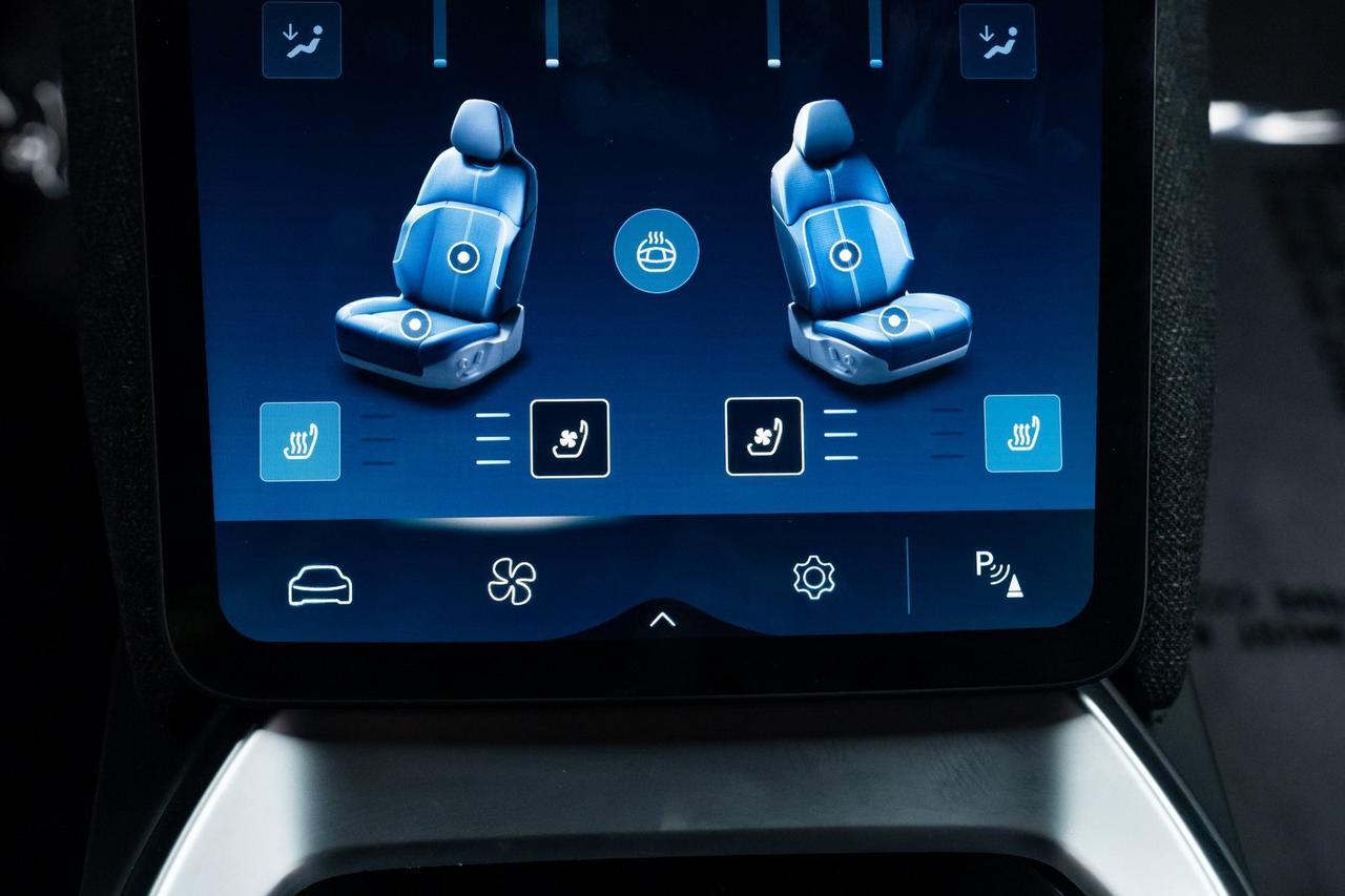 2023 Lucid Air Touring 1 Owner Vented Seats Wireless Carplay Portland OR