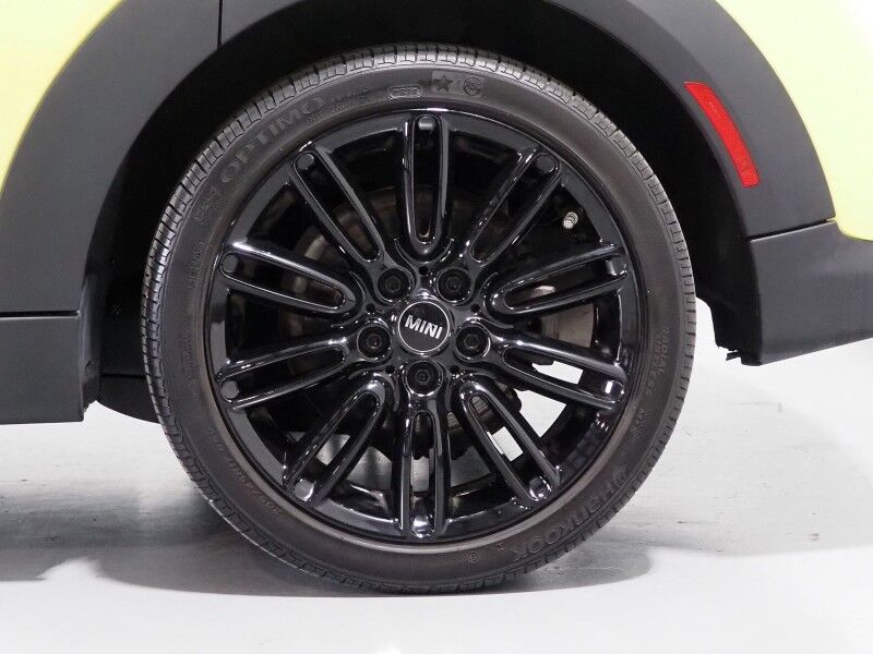 2023 MINI Cooper S 4 Door *ICONIC TRIM, HEADS-UP DISPLAY, NAVIGATION, BACKUP-CAMERA, COLOR TOUCHSCREEN, PANORAMA MOONROOF, CHESTERFIELD LEATHER, HEATED SEATS, HARMAN/KARDON, WIRELESS CHARGING, APPLE CARPLAY Round Rock TX