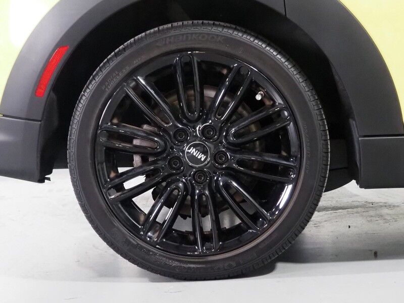 2023 MINI Cooper S 4 Door *ICONIC TRIM, HEADS-UP DISPLAY, NAVIGATION, BACKUP-CAMERA, COLOR TOUCHSCREEN, PANORAMA MOONROOF, CHESTERFIELD LEATHER, HEATED SEATS, HARMAN/KARDON, WIRELESS CHARGING, APPLE CARPLAY Round Rock TX