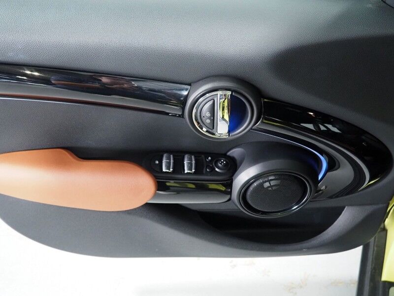 2023 MINI Cooper S 4 Door *ICONIC TRIM, HEADS-UP DISPLAY, NAVIGATION, BACKUP-CAMERA, COLOR TOUCHSCREEN, PANORAMA MOONROOF, CHESTERFIELD LEATHER, HEATED SEATS, HARMAN/KARDON, WIRELESS CHARGING, APPLE CARPLAY Round Rock TX