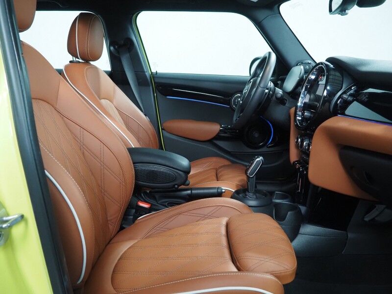 2023 MINI Cooper S 4 Door *ICONIC TRIM, HEADS-UP DISPLAY, NAVIGATION, BACKUP-CAMERA, COLOR TOUCHSCREEN, PANORAMA MOONROOF, CHESTERFIELD LEATHER, HEATED SEATS, HARMAN/KARDON, WIRELESS CHARGING, APPLE CARPLAY Round Rock TX