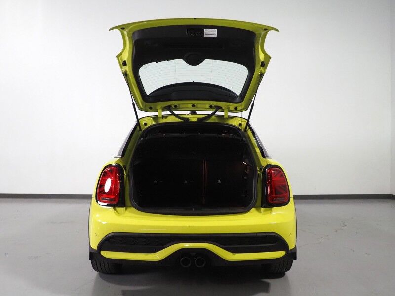 2023 MINI Cooper S 4 Door *ICONIC TRIM, HEADS-UP DISPLAY, NAVIGATION, BACKUP-CAMERA, COLOR TOUCHSCREEN, PANORAMA MOONROOF, CHESTERFIELD LEATHER, HEATED SEATS, HARMAN/KARDON, WIRELESS CHARGING, APPLE CARPLAY Round Rock TX