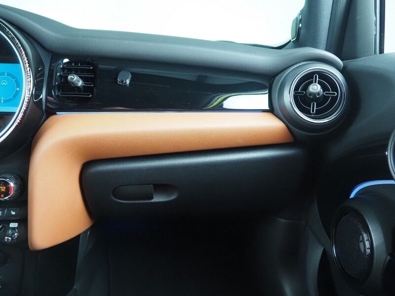 2023 MINI Cooper S 4 Door *ICONIC TRIM, HEADS-UP DISPLAY, NAVIGATION, BACKUP-CAMERA, COLOR TOUCHSCREEN, PANORAMA MOONROOF, CHESTERFIELD LEATHER, HEATED SEATS, HARMAN/KARDON, WIRELESS CHARGING, APPLE CARPLAY Round Rock TX