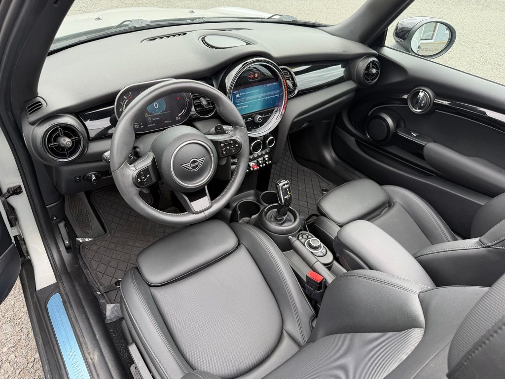 2023 MINI Cooper S Signature Orange MA