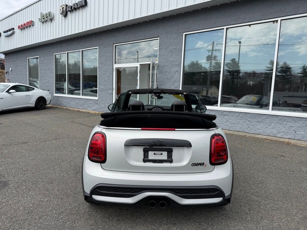 2023 MINI Cooper S Signature Orange MA