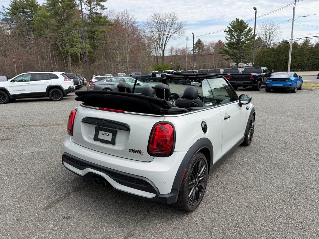 2023 MINI Cooper S Signature Orange MA