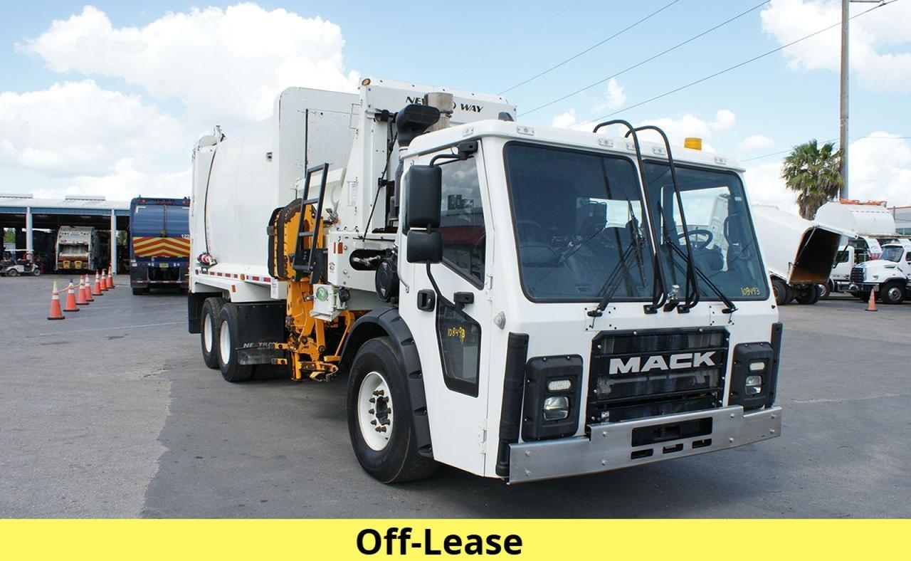 2023 Mack LR64 31 yard New Way Side Loader Garbage Truck