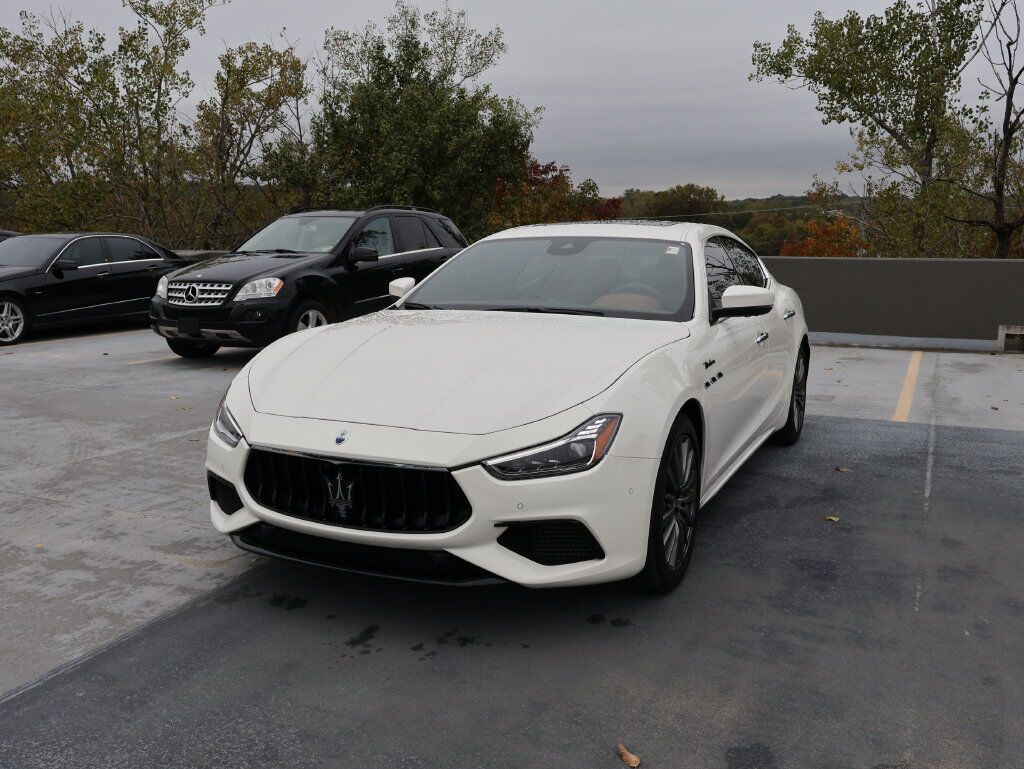 2023 Maserati Ghibli Modena Q4