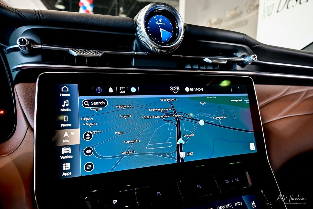 2023 Maserati Grecale GT, Pano Roof, Heated and Colled Seats, Premium Leather Springfield NJ