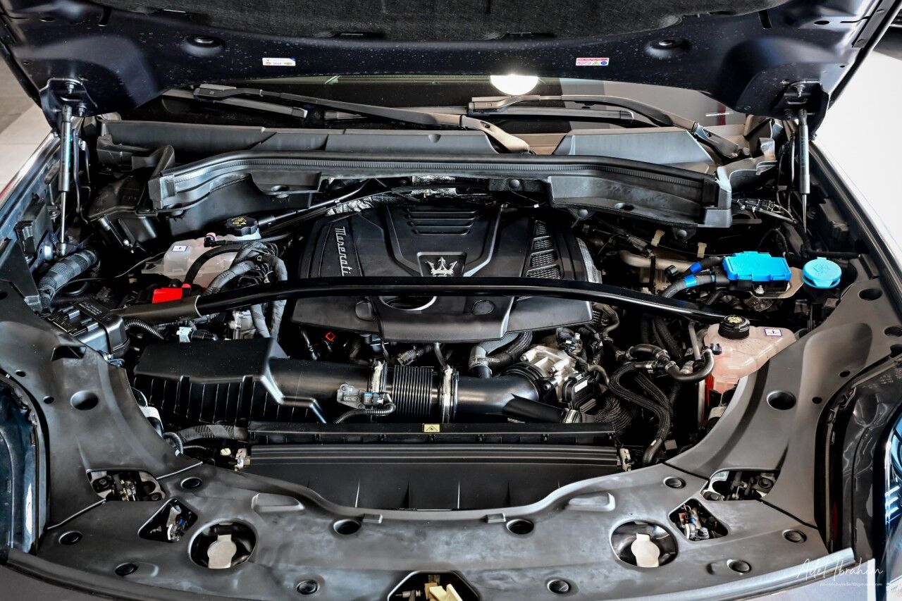 2023 Maserati Grecale GT, Pano Roof, Heated and Colled Seats, Premium Leather Springfield NJ