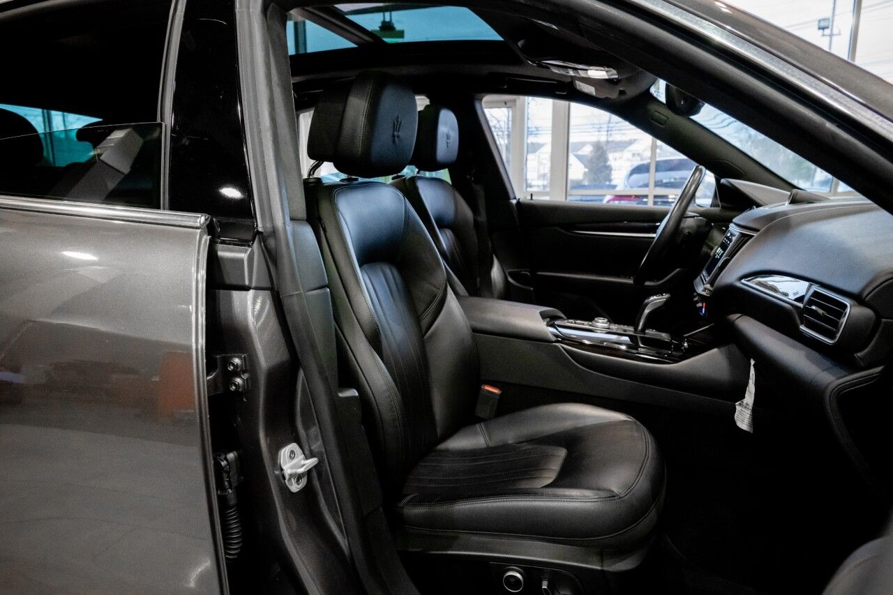 2023 Maserati Levante Base GT photo 28