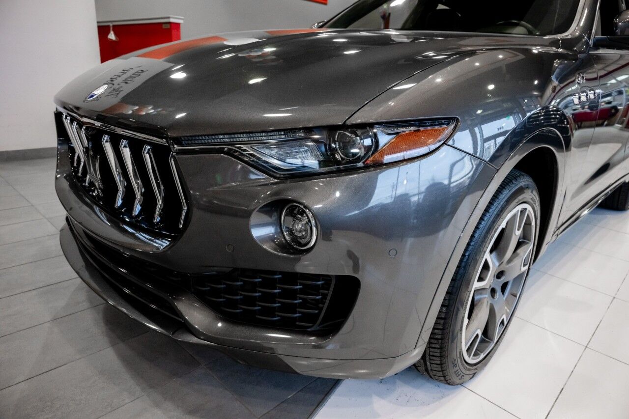 2023 Maserati Levante Base GT photo 9