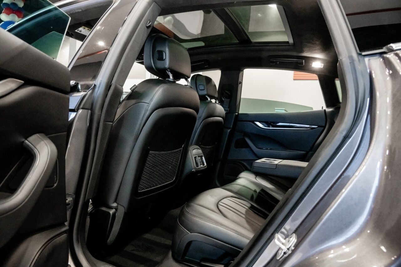 2023 Maserati Levante Base GT photo 19