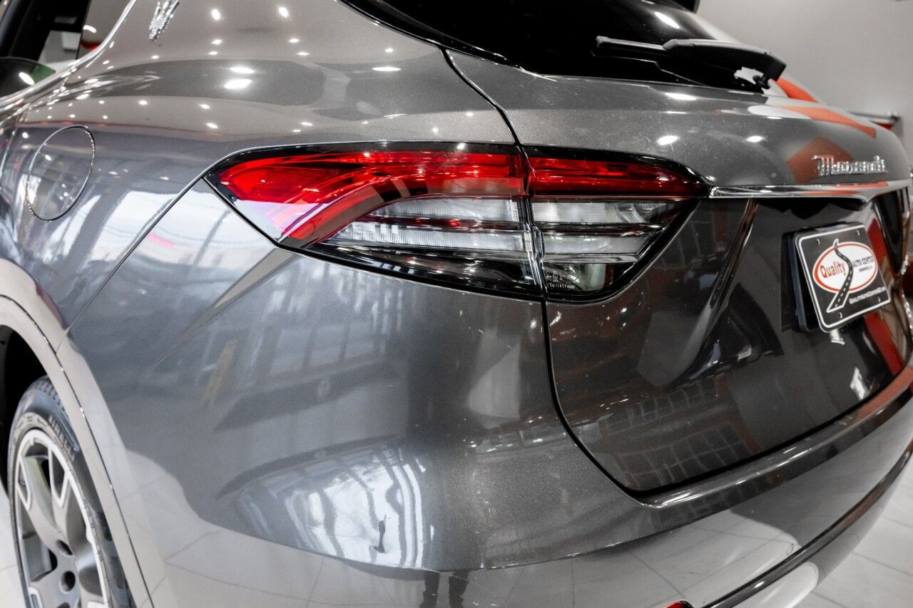 2023 Maserati Levante Base GT photo 13
