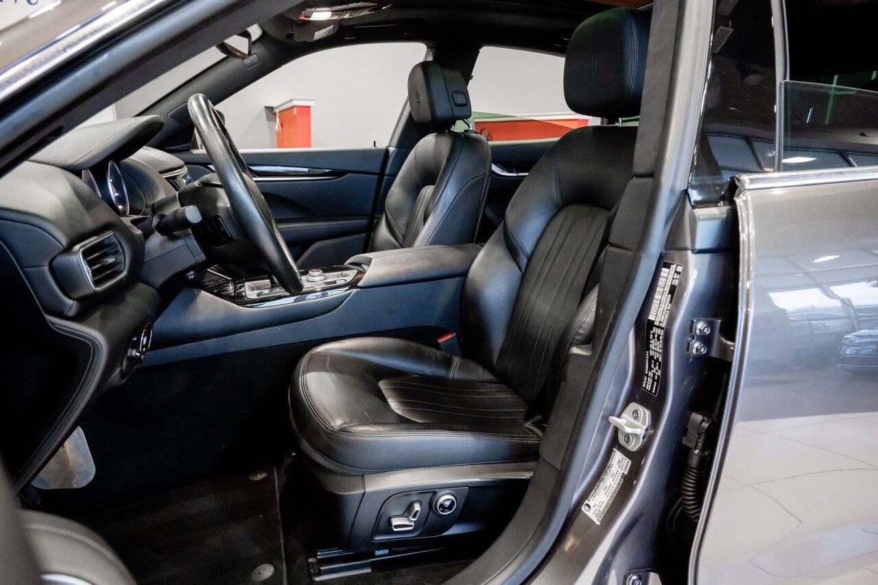 2023 Maserati Levante Base GT photo 15