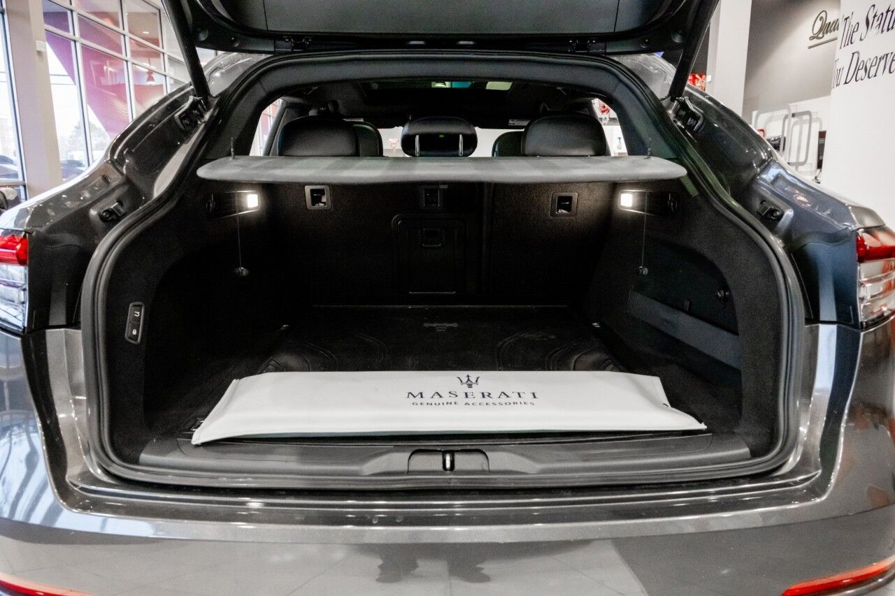 2023 Maserati Levante Base GT photo 22