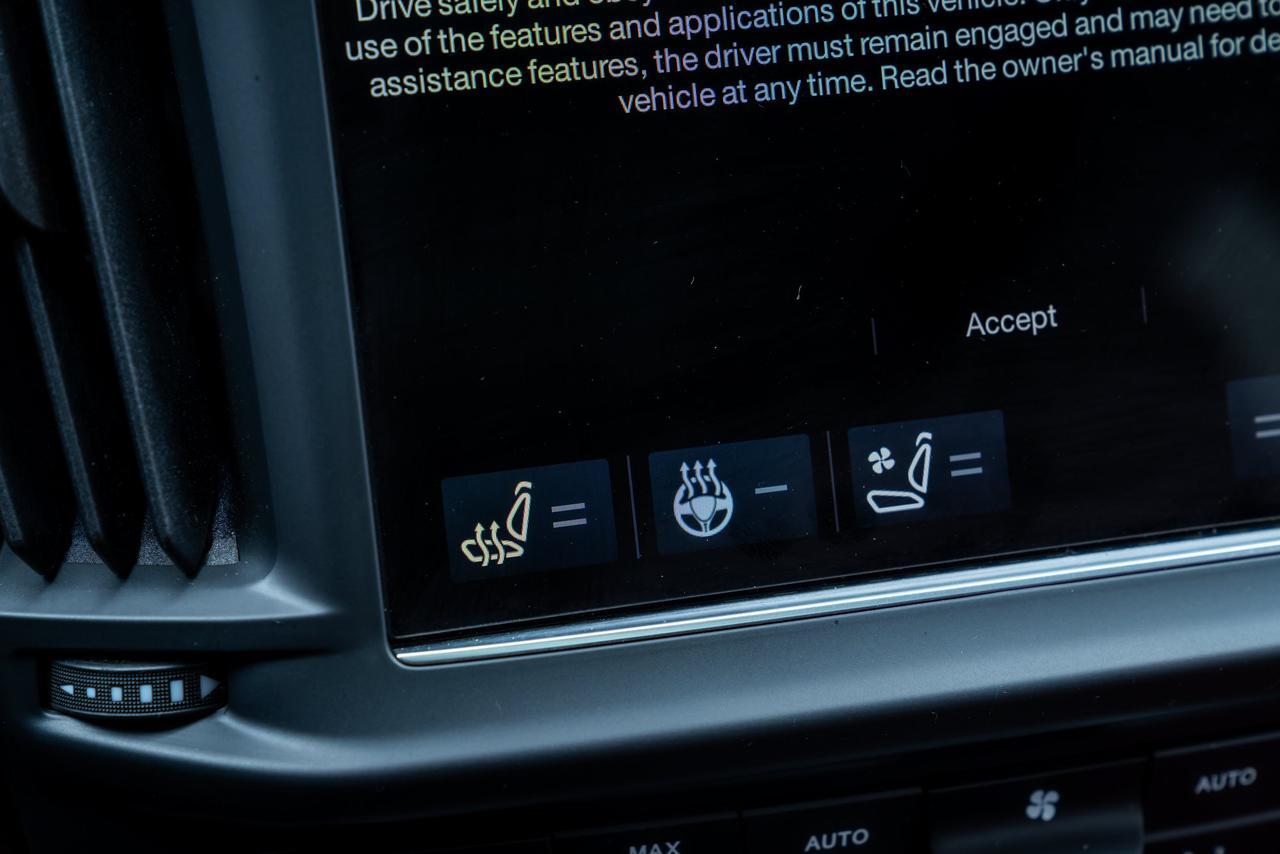 2023 Maserati Levante GT Panoramic Roof / Adaptive Cruise Portland OR