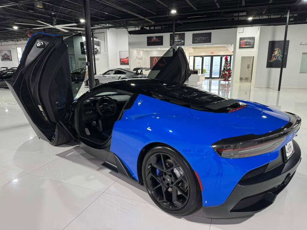 2023 Maserati MC20 Blu Infinito paint, carbon galore AND MUCH MORE!! Fort Lauderdale FL