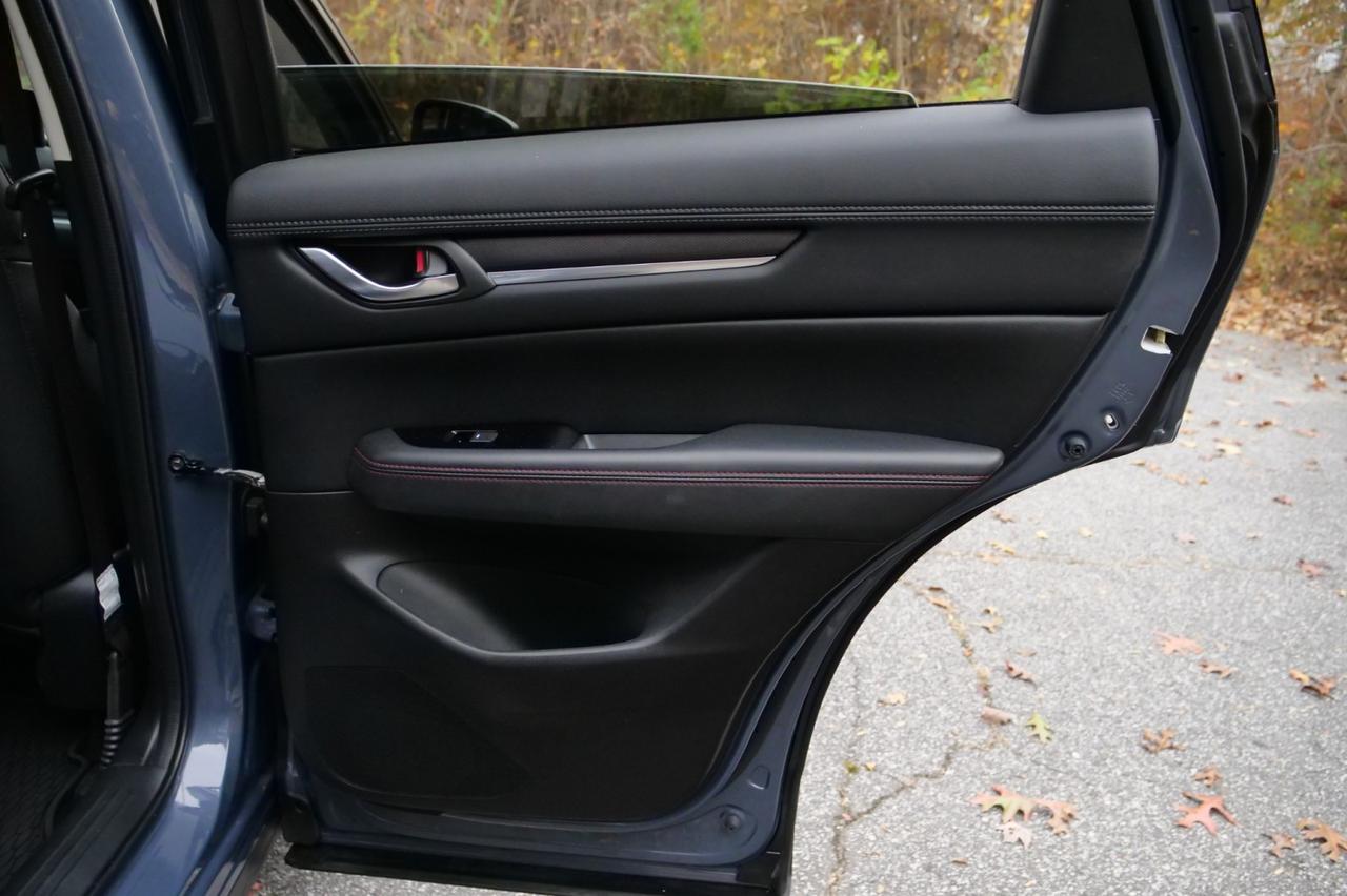 2023 Mazda CX-5 2.5 S Carbon Edition AWD / Heated Seats / Sunroof! Lincolnton NC