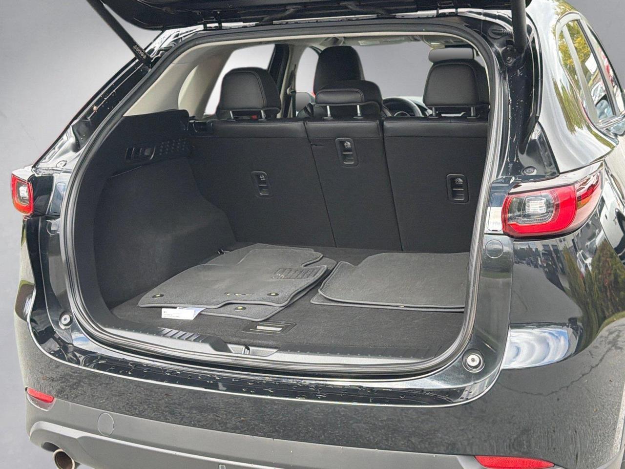 2023 Mazda CX-5 2.5 S Preferred Package Hagerstown MD