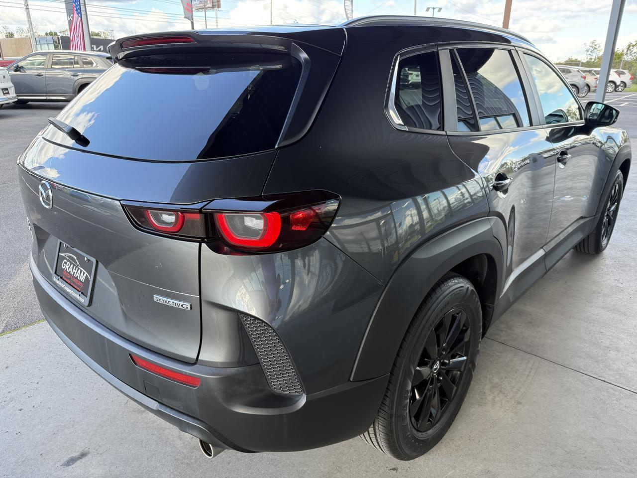 2023 Mazda CX-50 Preferred Plus photo 2