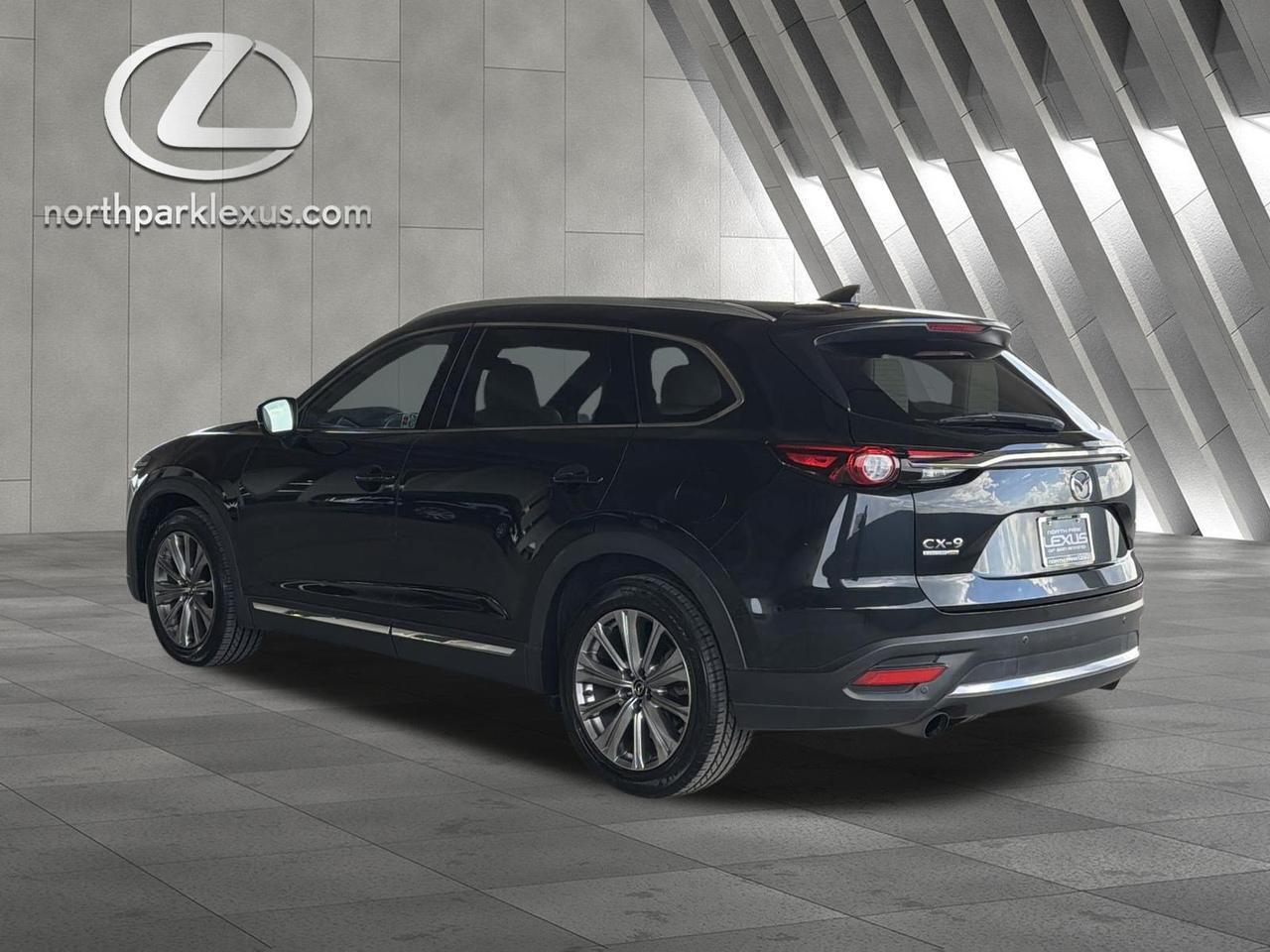 2023 Mazda CX-9 Signature