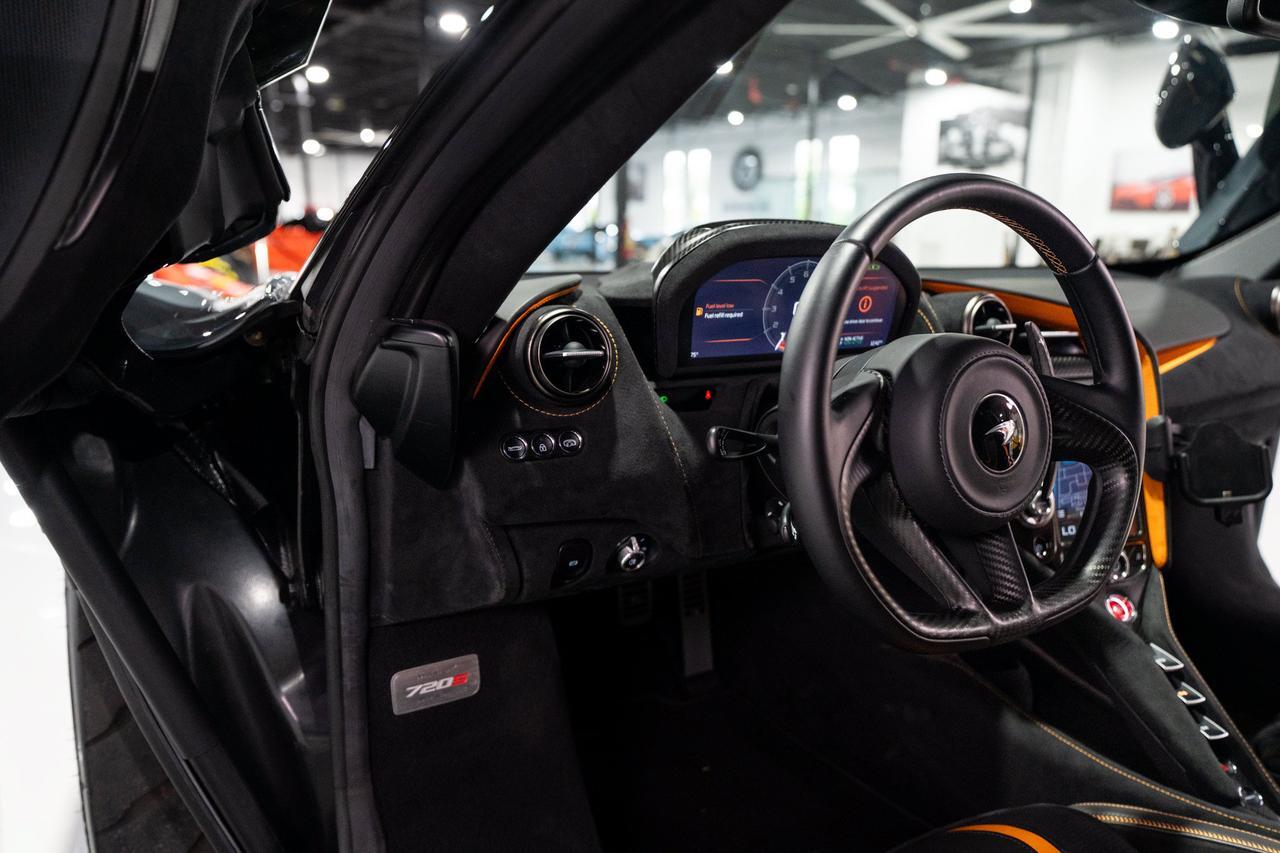 2023 McLaren 720S Luxury Spider MSO Chicane Grey paint,Carbon Black/Scoria Grey interior,Bowers & Wilkins audio & MORE Fort Lauderdale FL